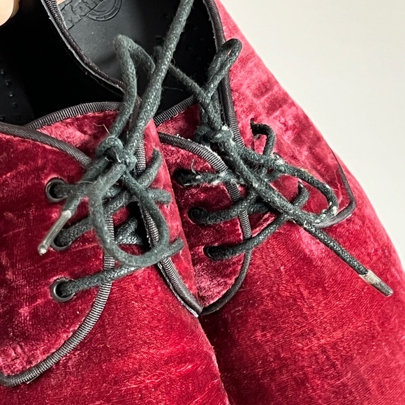 Dr. Martens Hugh Burgundy Red Velvet Lace-Up Oxfords Shoes - Burgundy - Picture 4 of 16